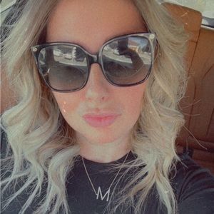 Meet your Posher, Michelle